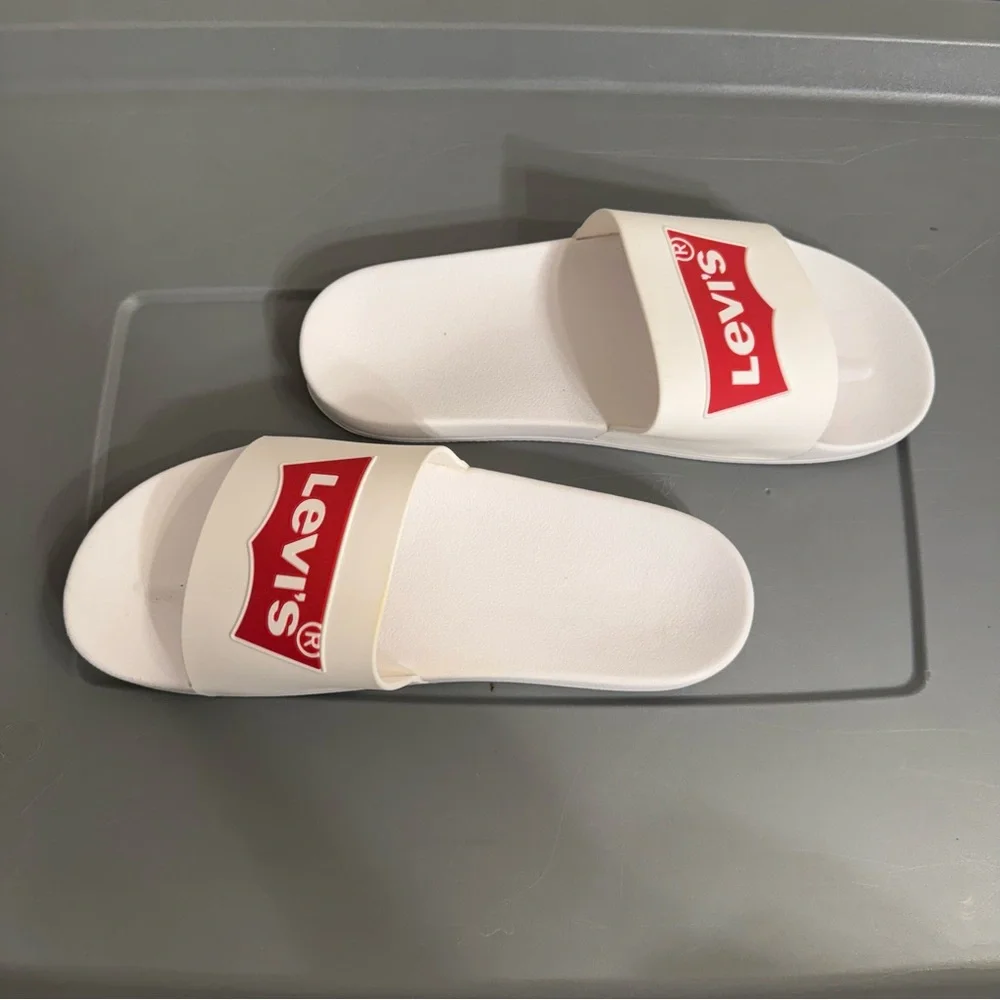 Levi's Red Logo White Slide Sandals